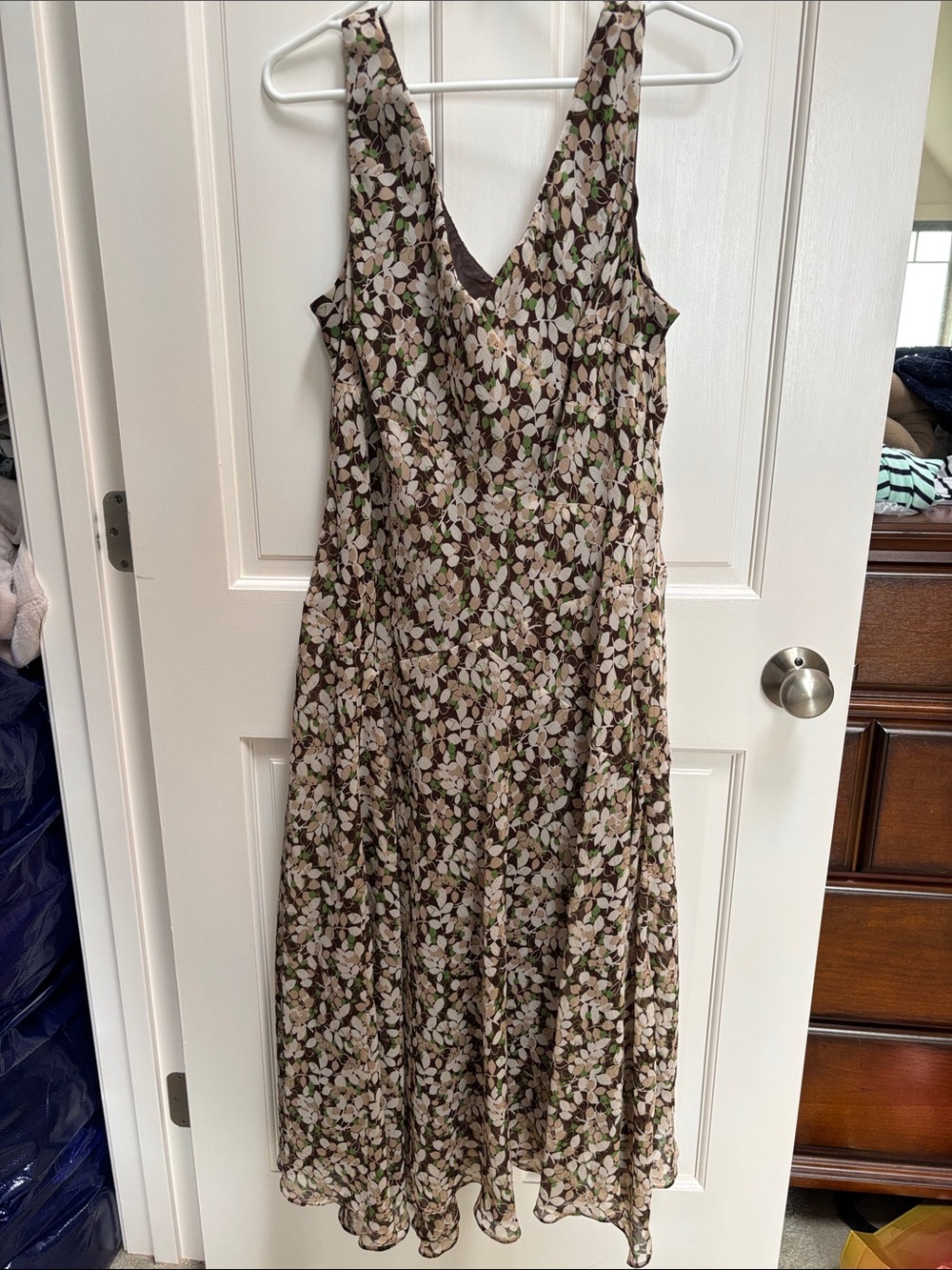 Vtg Evan-Picone Floral V-Neck Sleeveless Maxi Dress Brown Tan Cream Green Floral